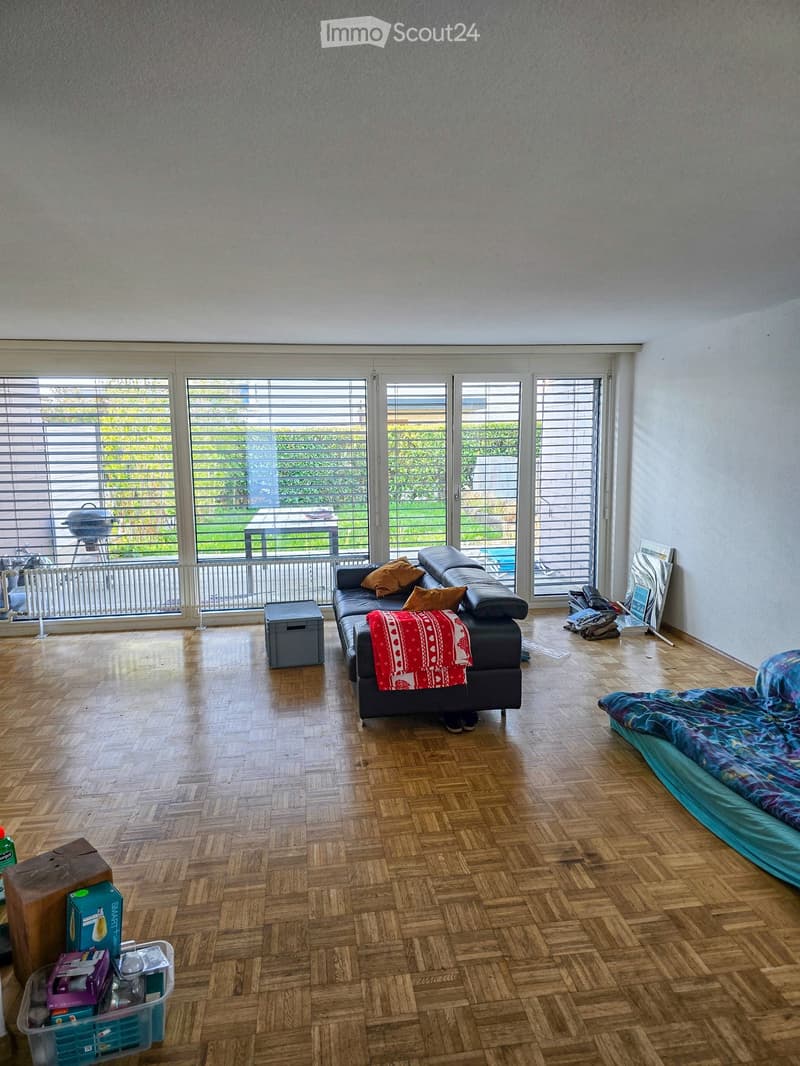 Charming 6.5-room row house with garage in Langenthal (3)