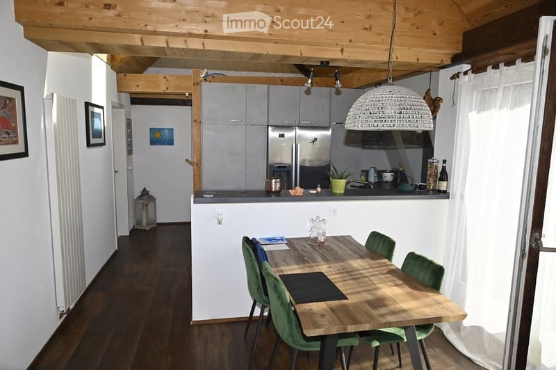 Central, cozy building with Stöckli and large garden. (20)