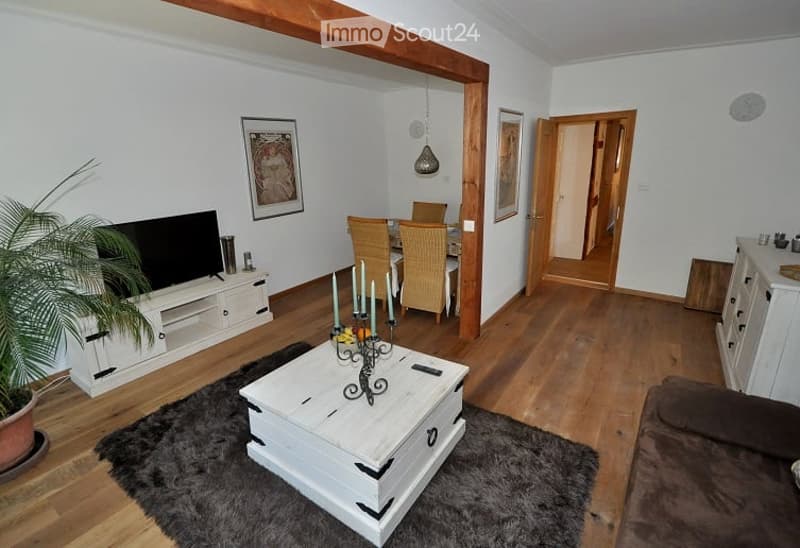 Central, cozy building with Stöckli and large garden. (17)