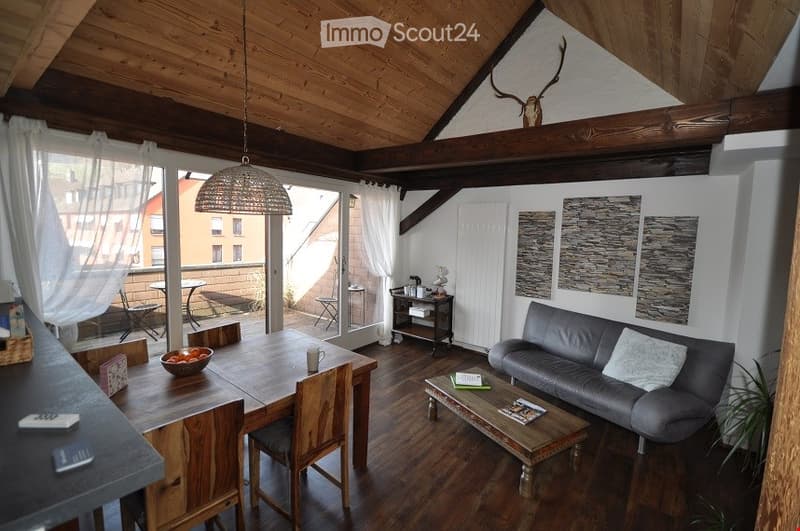 Central, cozy building with Stöckli and large garden. (19)