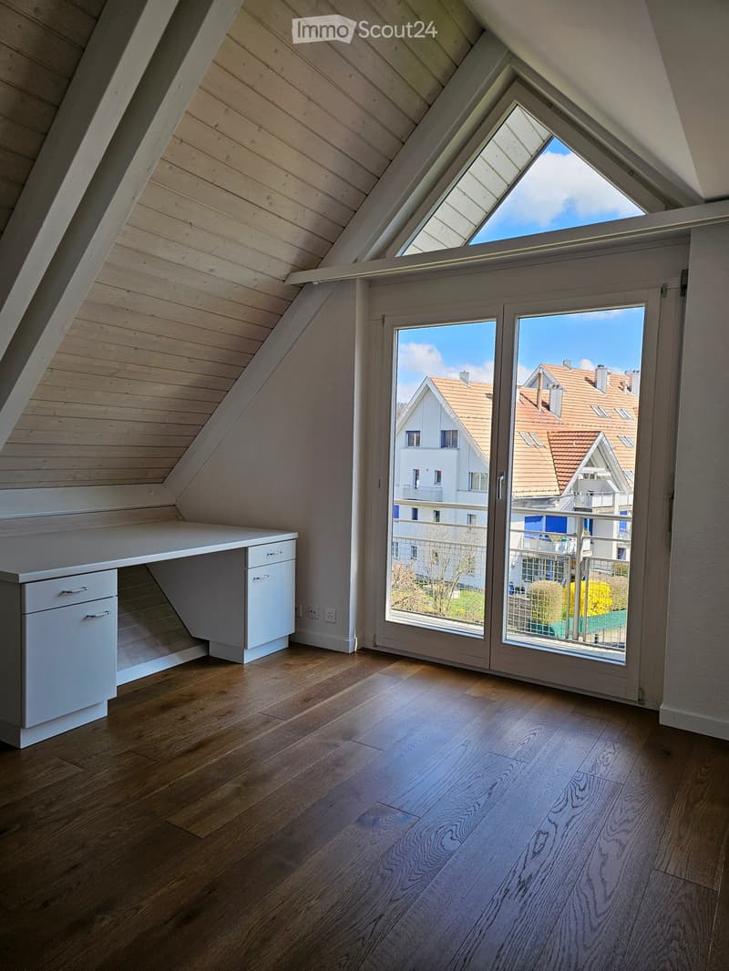 3 1/2 room attic apartment in Hombrechtikon (3)