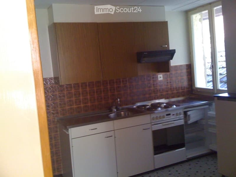 Semi-detached house in St-Ursanne (1)