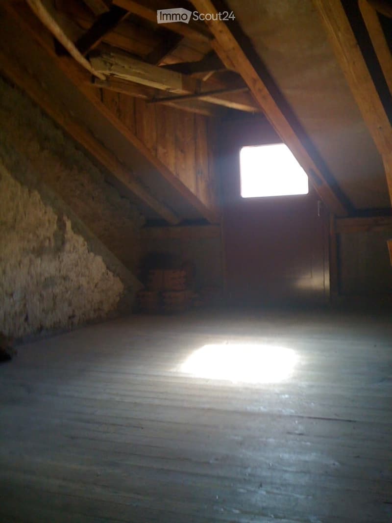 Semi-detached house in St-Ursanne (6)