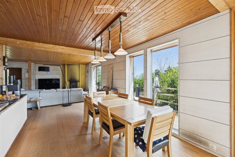 Geräumige 6.5-Zimmer-Villa mit Blick und authentischem Charme in Arzier-Le Muids (2)