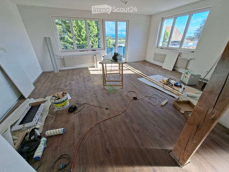 Frisch renovierte 3.5-Zimmer-Wohnung mit Balkon in Treiten (2)