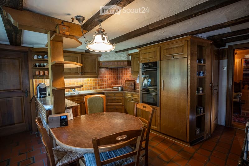 Historic lover's object in Udligenswil with separate attic apartment (19)