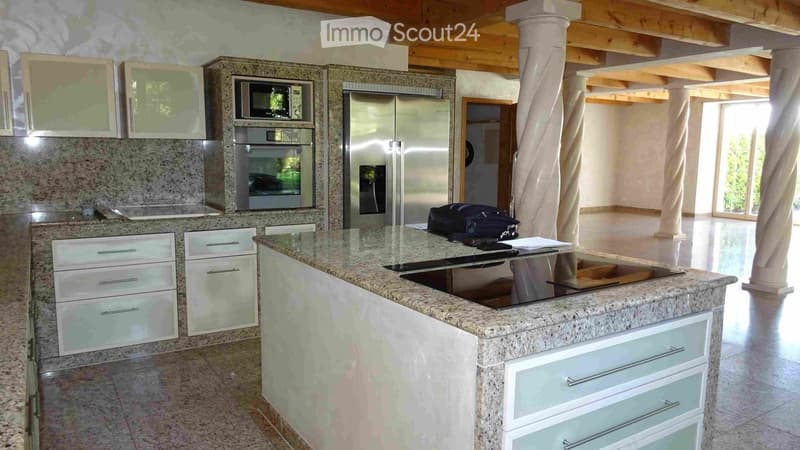 Charmantes 7-Zimmer-Wohnung in Fontaines-sur-Grandson (3)