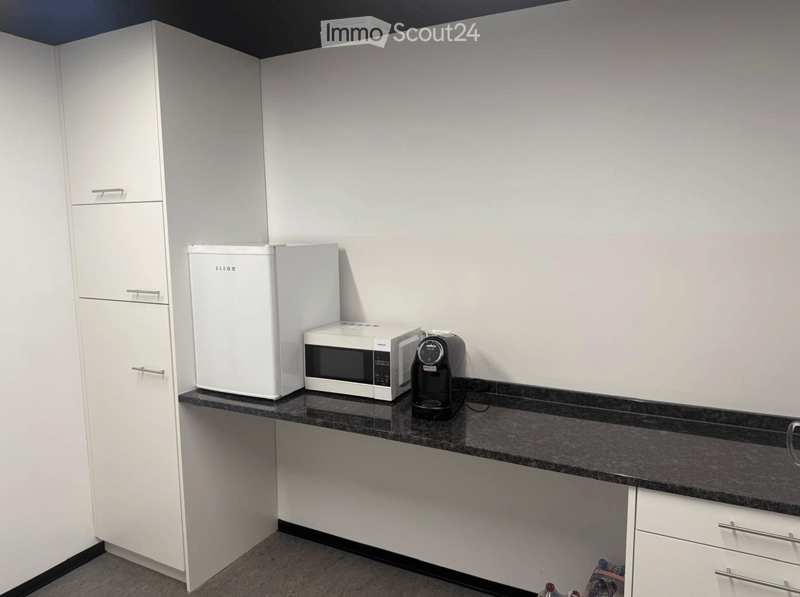 Modern office in Rümlang – available immediately (7)