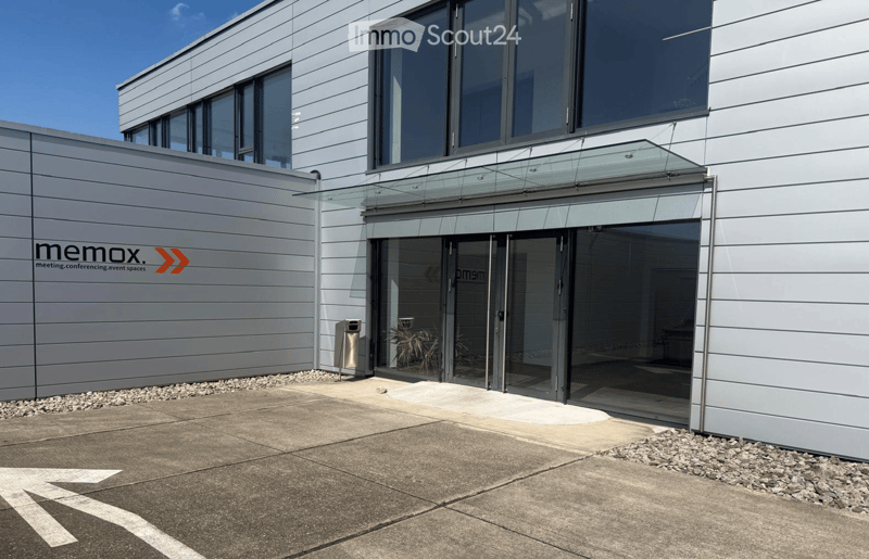 Modern office in Rümlang – available immediately (2)