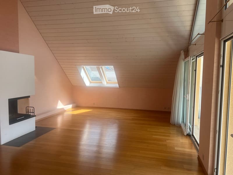 Geräumige 4.5-Zimmer-Dachwohnung in Blonay (2)