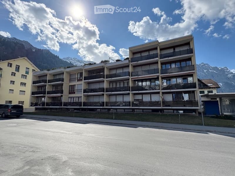 1.5 room apartment in Engelberg with garage parking and outdoor parking (1)