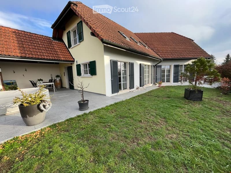 Large single-family house with a dream view (3)