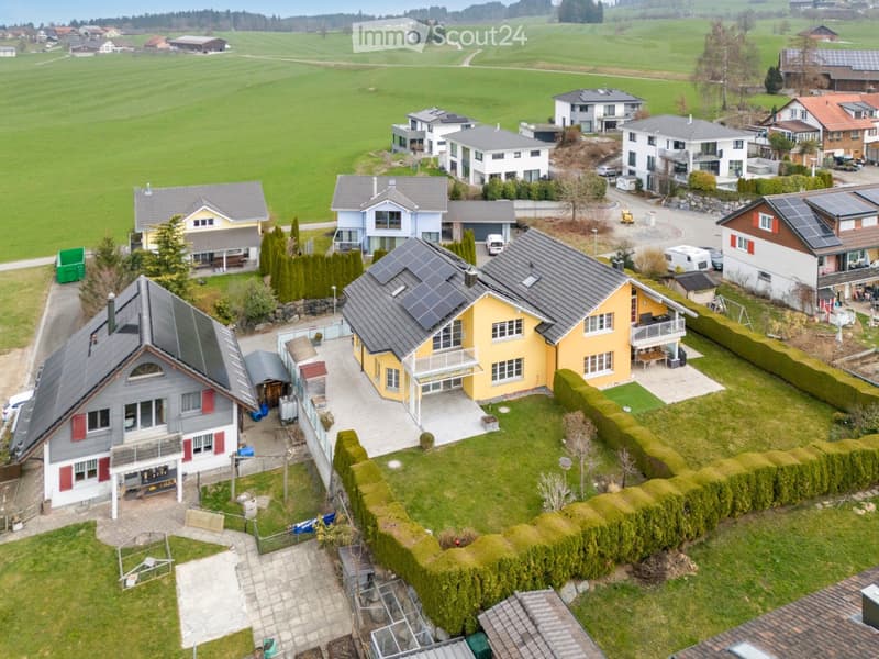 Raum für Familie, Hobby und Energie – Ihr 6.5 Zimmer Traumhaus in Andwil SG (2)