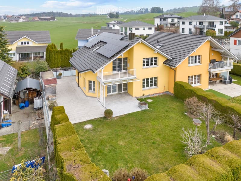 Raum für Familie, Hobby und Energie – Ihr 6.5 Zimmer Traumhaus in Andwil SG (1)