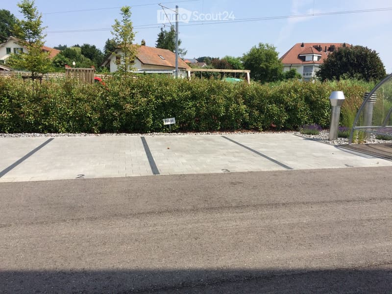 Parcheggio esterno in affitto in una posizione centrale a Biberist (4)