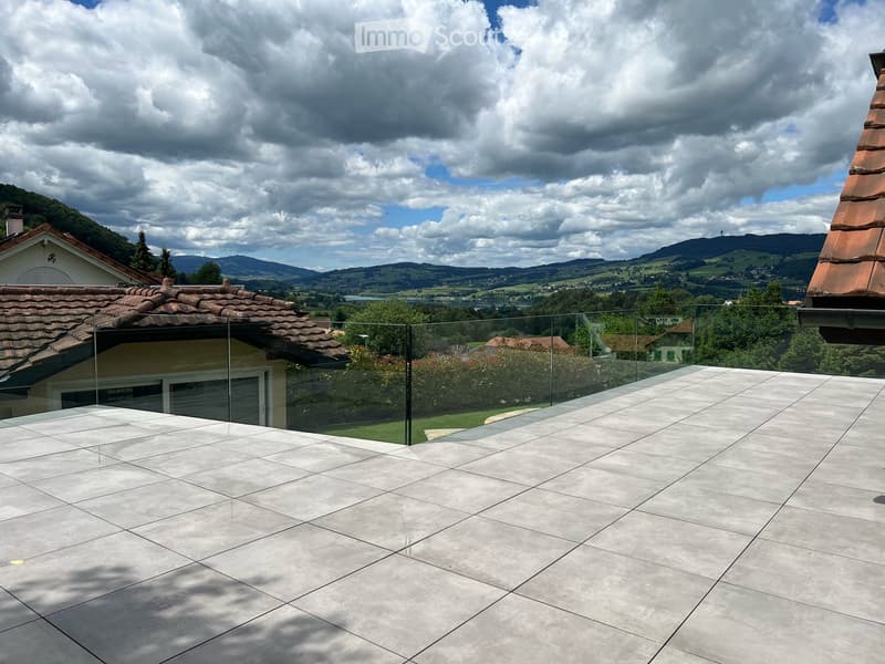Villa mit prestigeträchtigem Panorama am Gruyère-See (14)