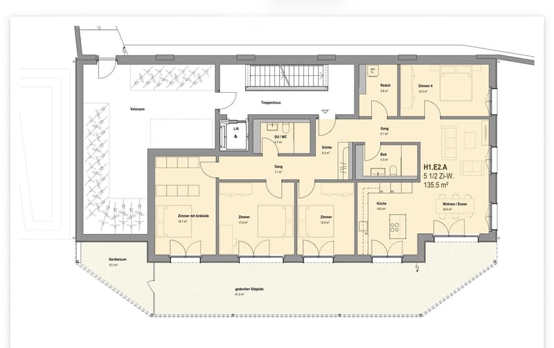 Floor plan of a 5.5-room apartment with 135.5 m² total area, including living/dining area, kitchen, 3 bedrooms, bathroom, hallway, entrance, and covered seating area.