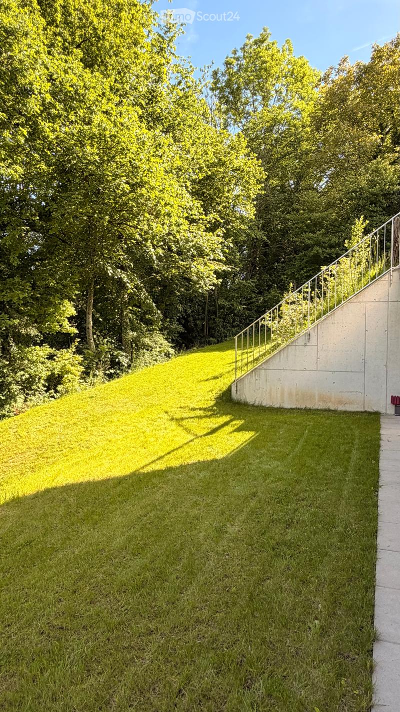 Moderne Reihenhaus-Villa 5.5 Zimmer (2025), eigener Garten, superbe Aussicht, Garage mit direktem Zugang (4)