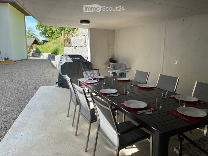 Habiter au bord de la forêt – Première location exclusive d'un appartement 5.5 pièces avec vue sur les Alpes et haut standing (38)
