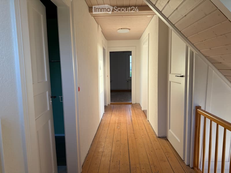 Charmant petit maison avec grand environnement (9)