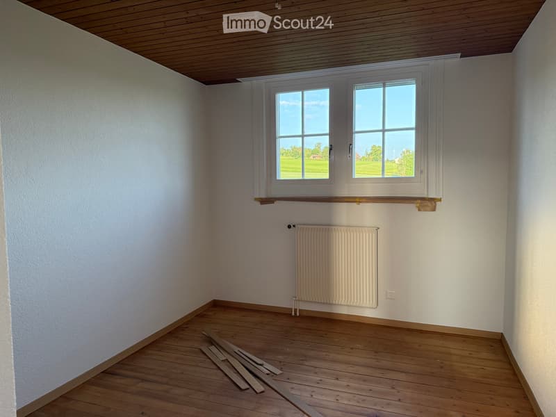 Charmant petit maison avec grand environnement (12)