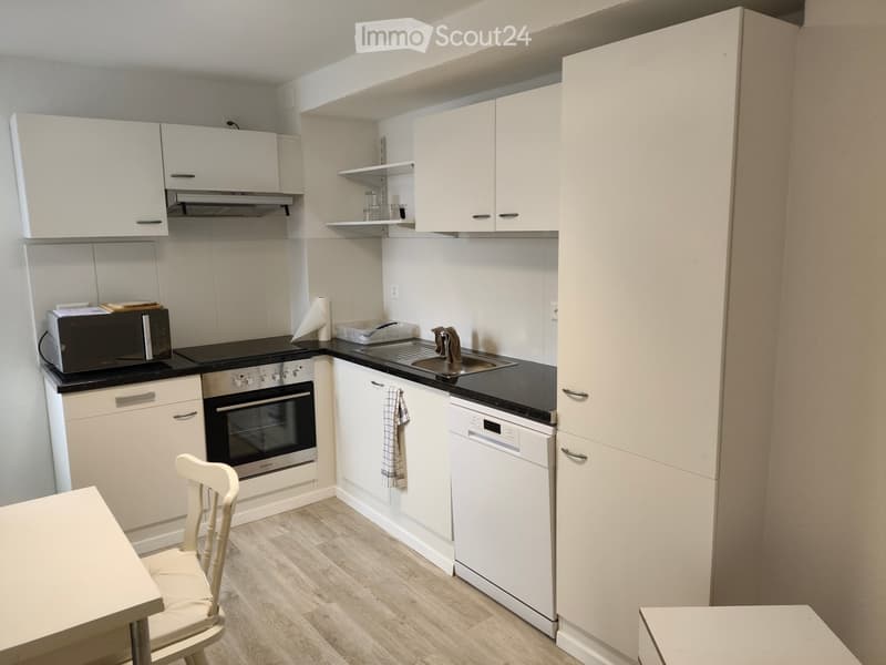 Chambre meublée en colocation au centre-ville de Biel à partir de 740 + 1000,- de dépôt de garantie (3)