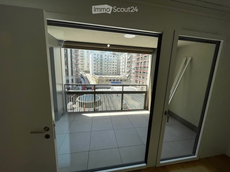 Magnificent new 2.5-room apartment with loggia in Fribourg (5)