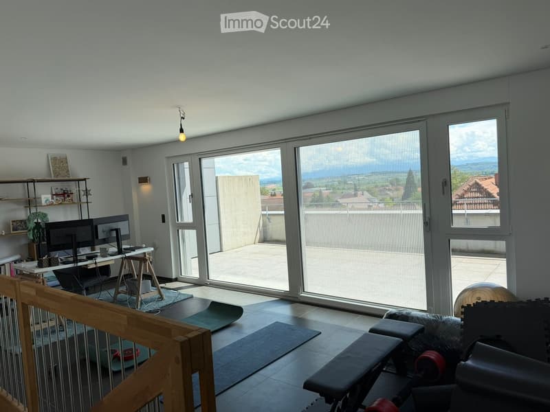 {"visible_features": ["View"], "type": "Furnished Room", "objects": ["sofa", "stool", "stool", "stool", "stool", "stool", "stool", "stool", "stool", "stool", "stool", "stool", "stool", "stool", "stool", "stool", "stool", "stool", "stool", "stool", "stool"