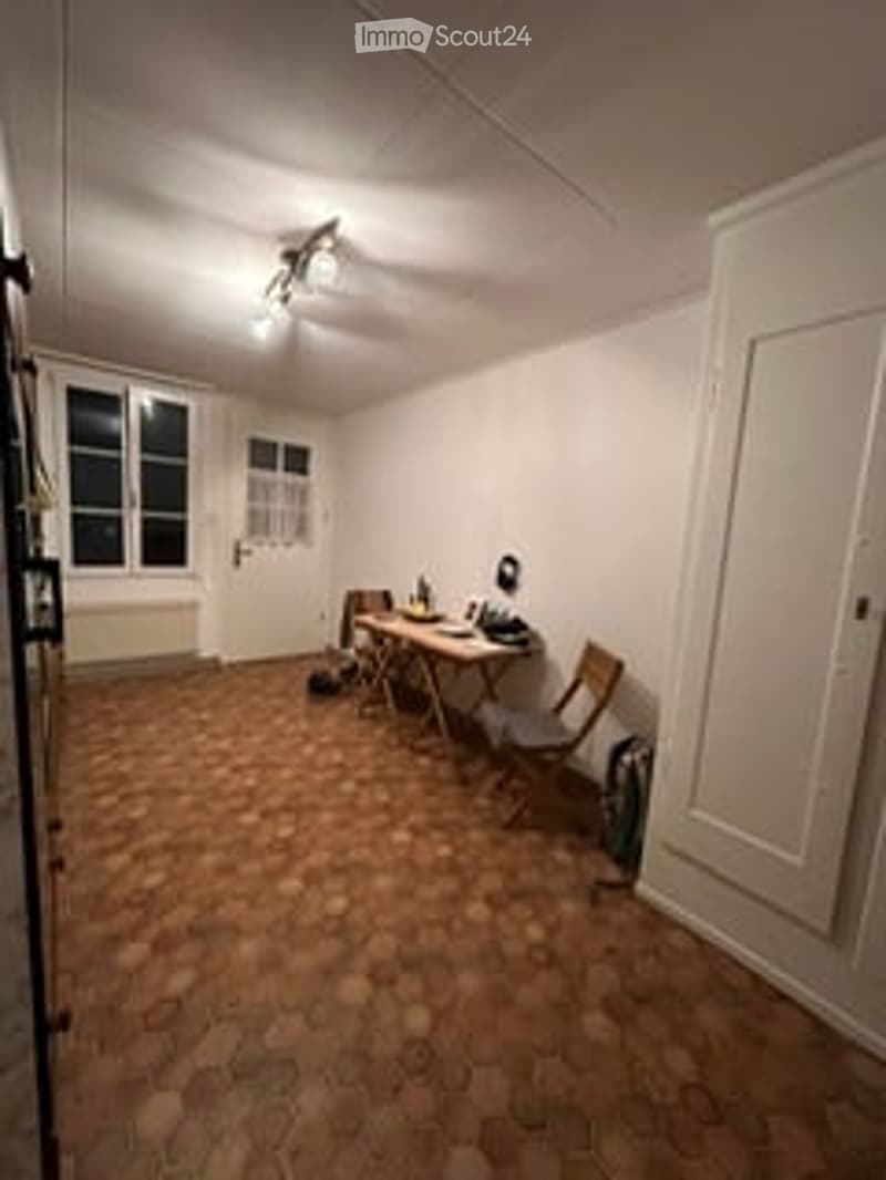 Incantevole appartamento di 4.5 locali in un edificio storico a Möriswil / Uettligen (7)