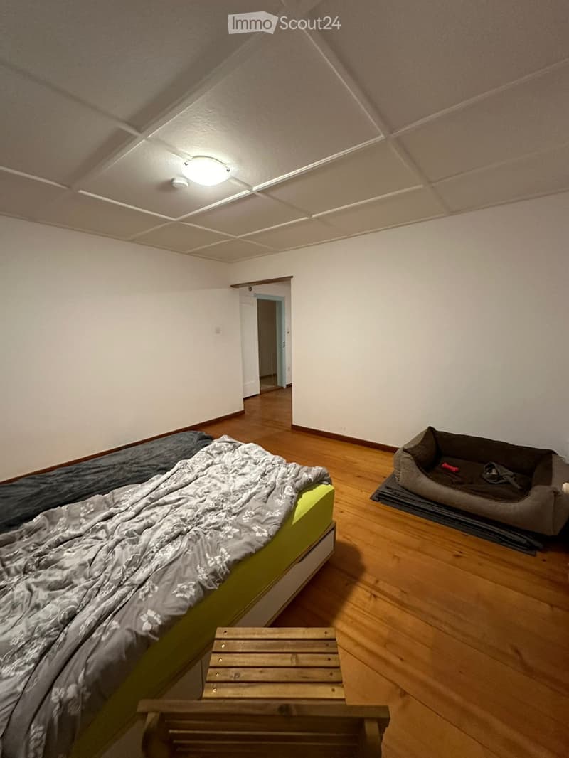 Incantevole appartamento di 4.5 locali in un edificio storico a Möriswil / Uettligen (5)
