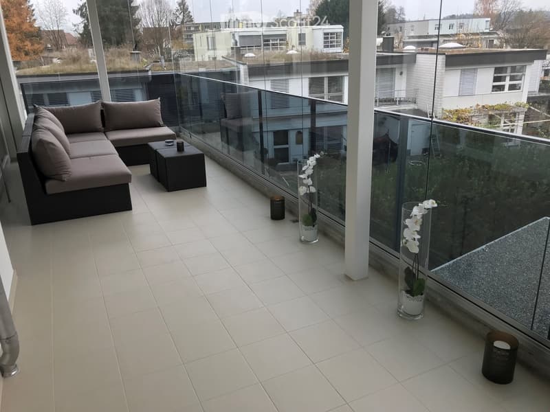 A luxury apartment in a central location with many extras!! (15)