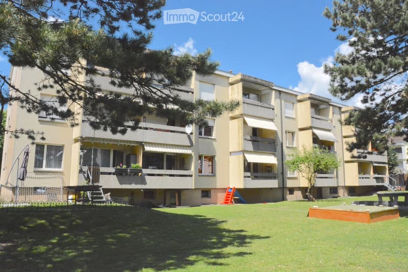 Helle 3.5 Zimmer Wohnung in ruhiger Lage (9)