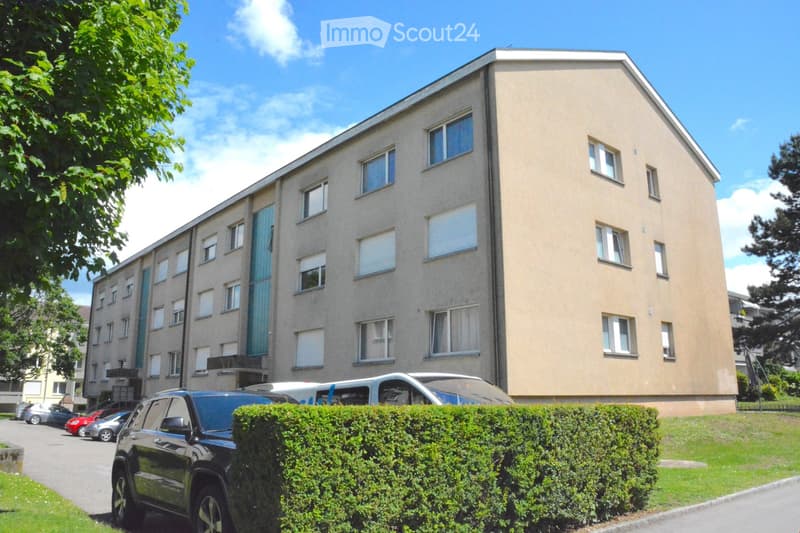 Helle 3.5 Zimmer Wohnung in ruhiger Lage (10)