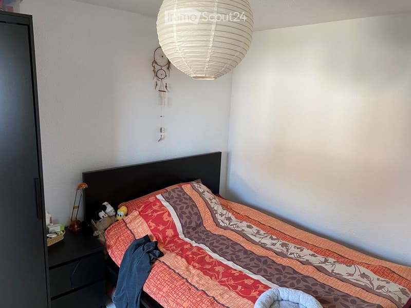 Aussichtsreiche 2.5 Zimmerwohnung mit kleinem Büro (10)