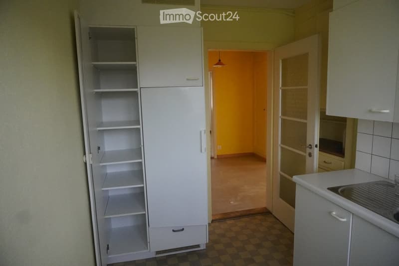 Charming 3-room old building apartment with balcony in Köniz (3)