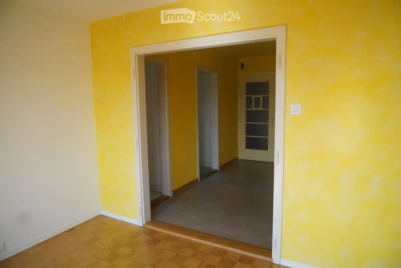 Charming 3-room old building apartment with balcony in Köniz (6)