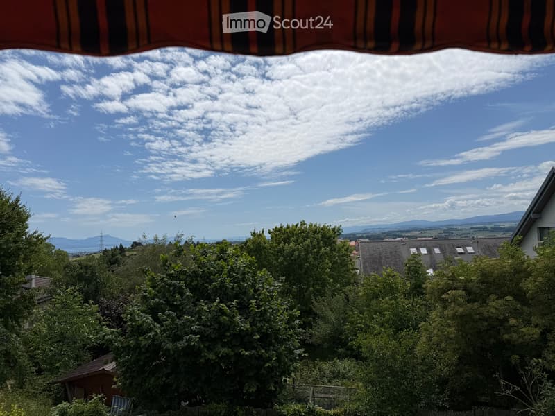 Ampio appartamento mansardato di 5 locali a Villars-Ste-Croix (8)