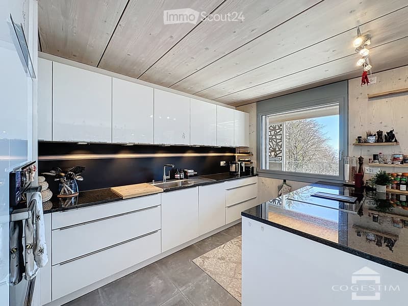 Schönes Durchgangsappartement mit 5,5 Zimmern (4)