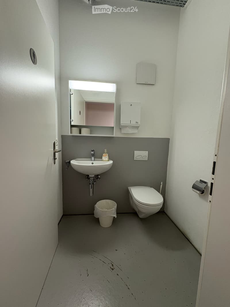 WC Herren zu 50 m2 Raum