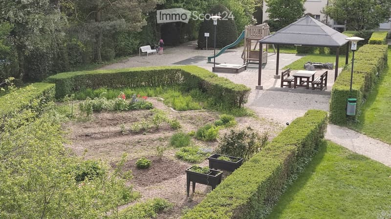 15 Ein Gartenbeet ist möglich, Kinderspielplatz, Picknickplatz