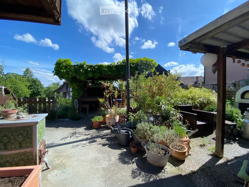 Charming, renovation-requiring residential part of a farmhouse with Alpine view (27)