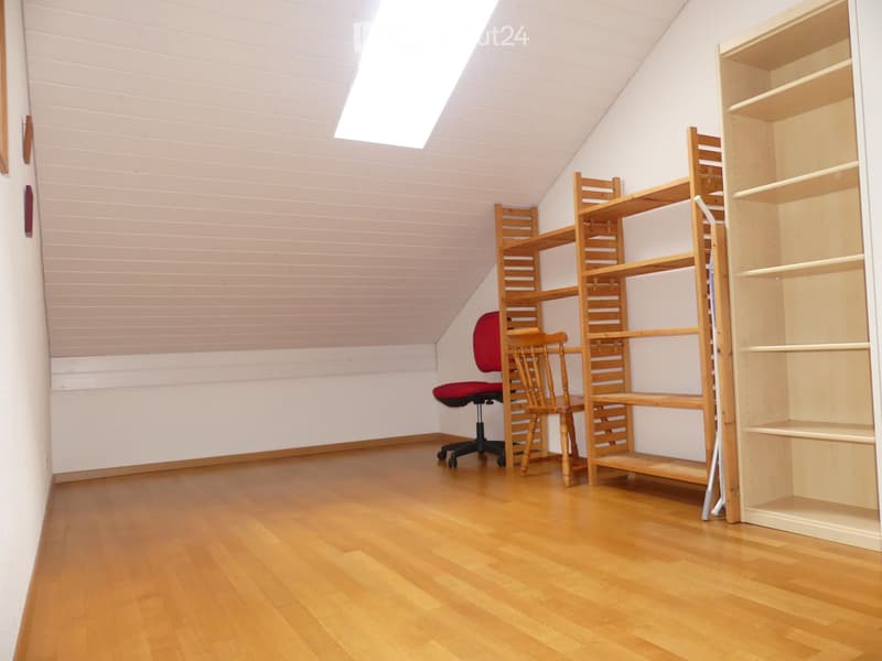 Grosszügiges, ausgebautes Reduit – ideal als Büro oder Zusatzraum