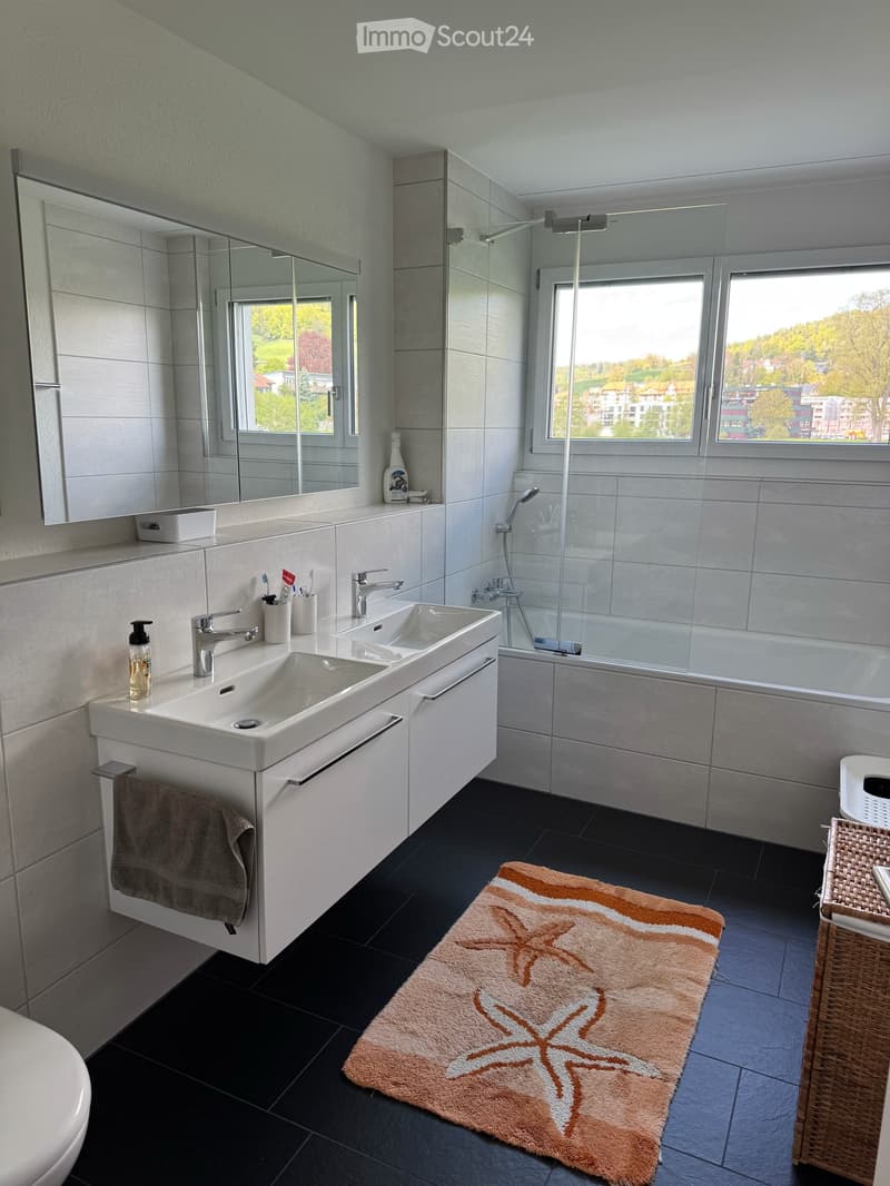 Un appartement qui laisse à peine des souhaits insatisfaits. 4,5 pièces avec 165 m2 à Elgg (8)