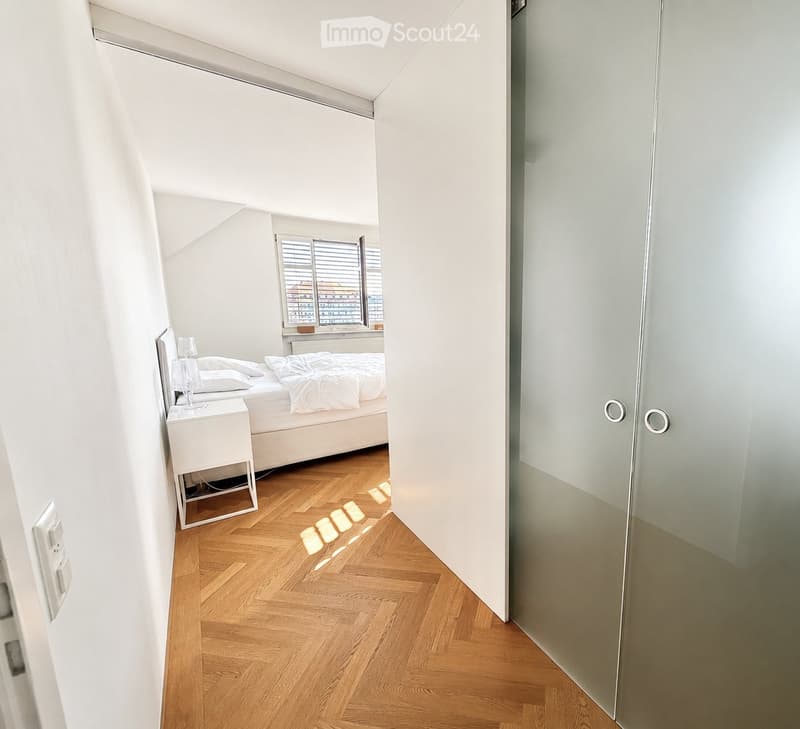 Charmante und geräumige 3.5-Zimmer-Altbauwohnung mit Balkon und schöner Aussicht in Bern (7)