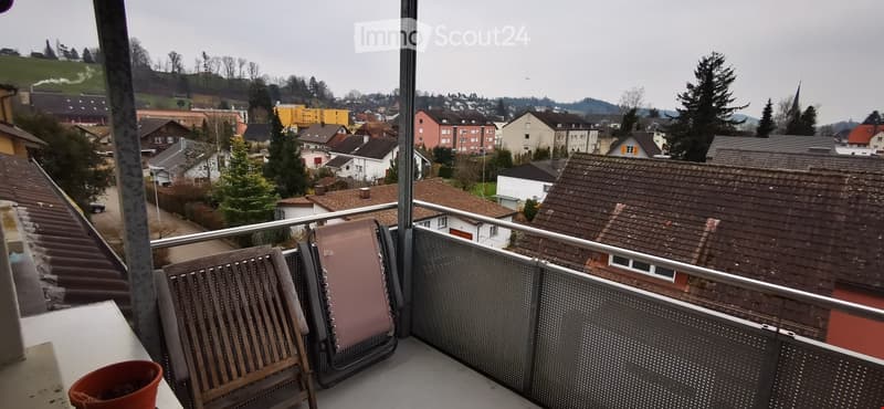 4 1/2 Zimmer Wohnung 3. OG (5)