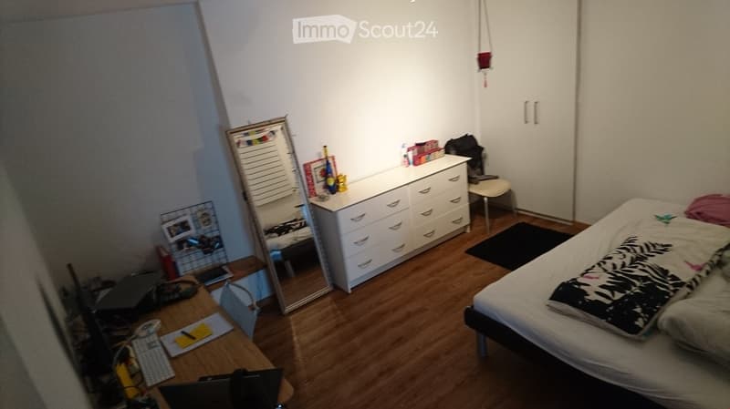 Available now 2.5 room apartment in the center of Leuk (2)