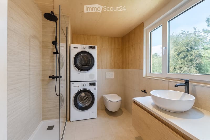 Newly built 7.5-room single-family house or 2.5 and 4.5 two-family house in a quiet location in Siblingen (11)