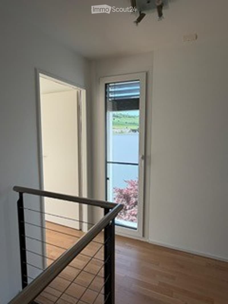 Maison familiale moderne Minergie avec vue à couper le souffle (11)