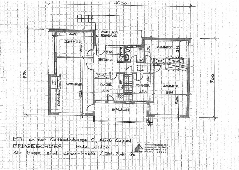 Floor plan of a ground floor showing a living area, kitchen, three bedrooms, entrance, hallway, and balcony.