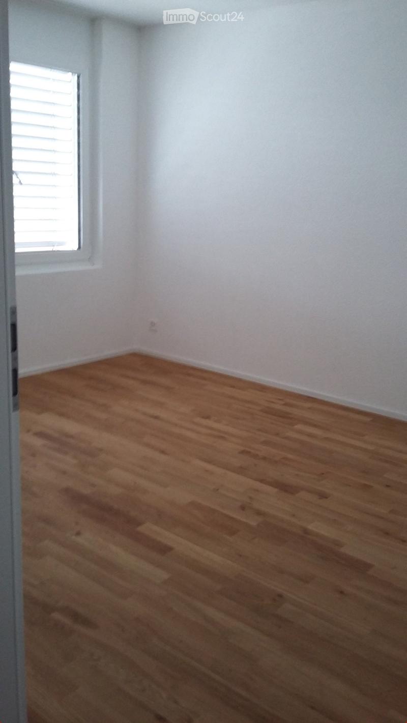 Appartamento moderno e bello di 3,5 locali con terrazza balcone di 12m2 a Grossaffoltern (15)